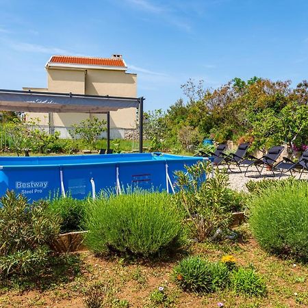 Apartment Sea And Mountain With Pool Новиград-Далмация Экстерьер фото