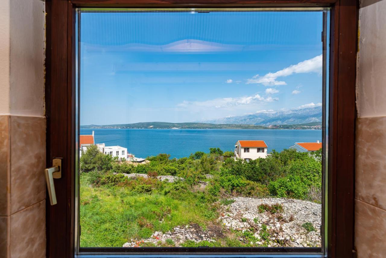 Apartment Sea And Mountain With Pool Новиград-Далмация Номер фото